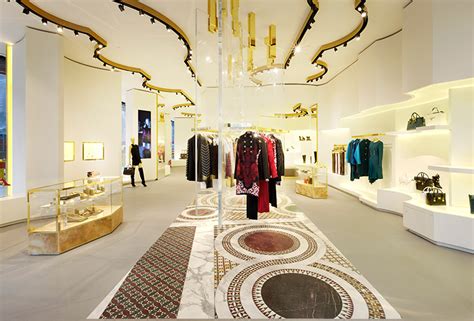 versace boutique düsseldorf|Versace Boutique Düsseldorf (@versaceboutiqueduesseldorf) • .